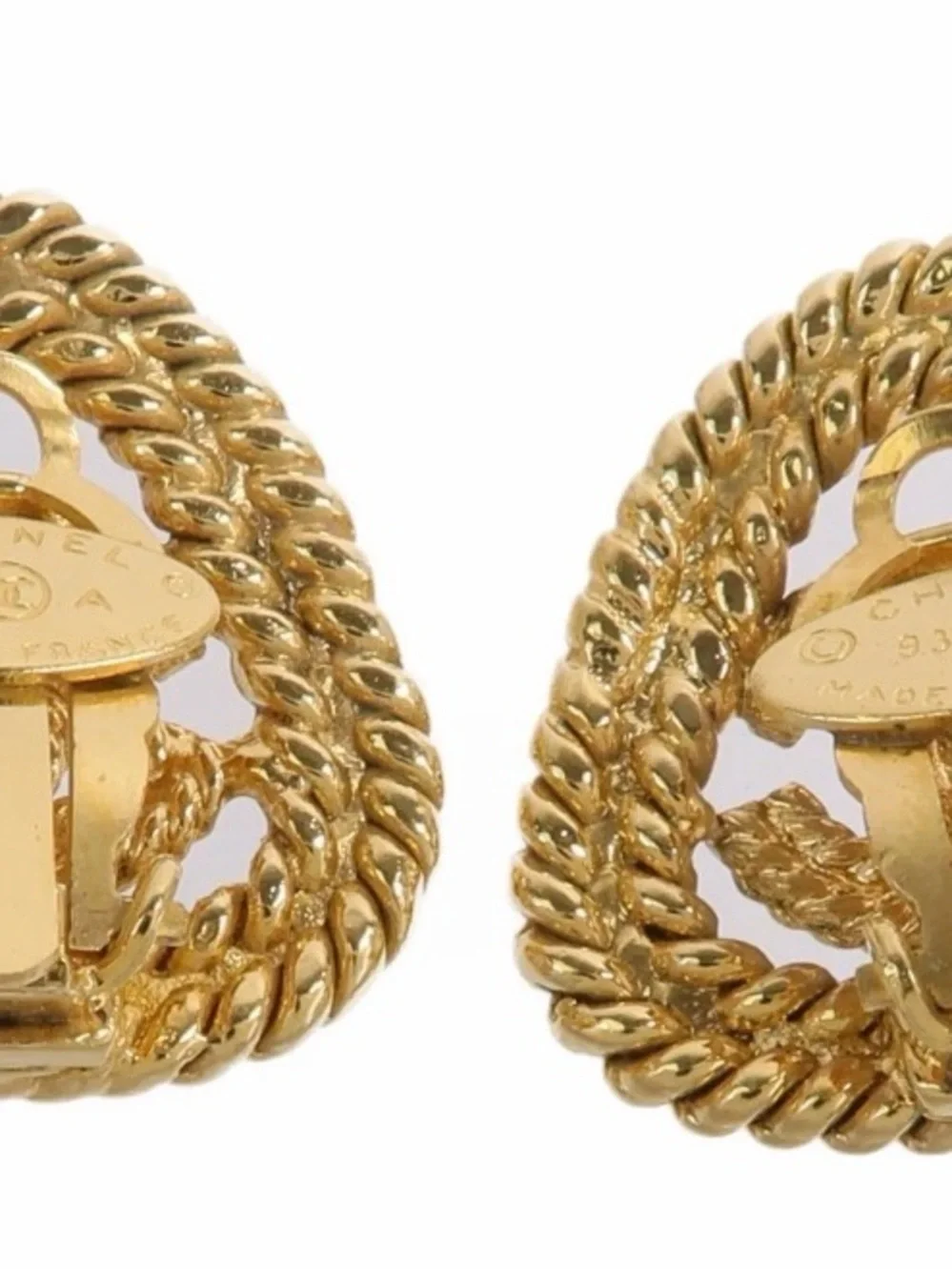 CHANEL Gold Twisted Rope Heart Clip-On Earrings